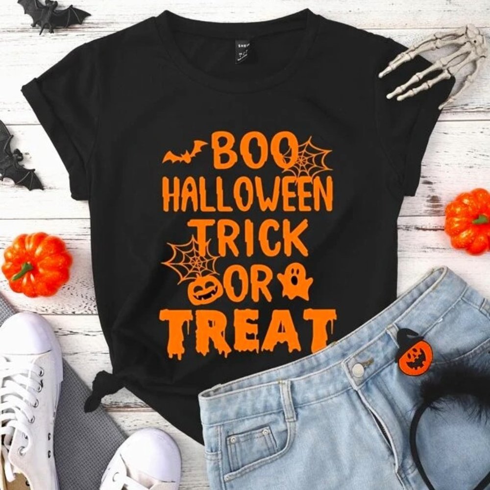 NIB Women's Shein Black Short Sleeve Halloween T-Shirt Size: Small (US 4)